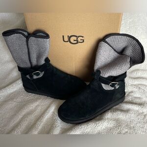 NIB UGG Nyla sweater booties